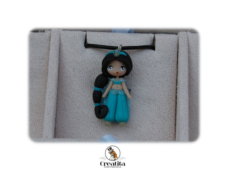 COLLIER FIGURINE CREATITA