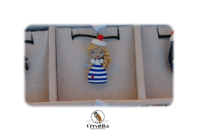 COLLIER FIGURINE CREATITA