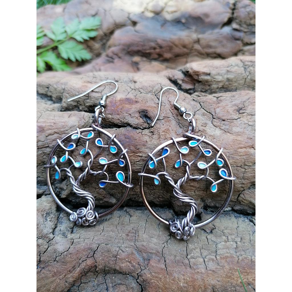 Boucles d'oreilles Arbre de Vie - Fil marron clair - Feuilles bleues (nuances)