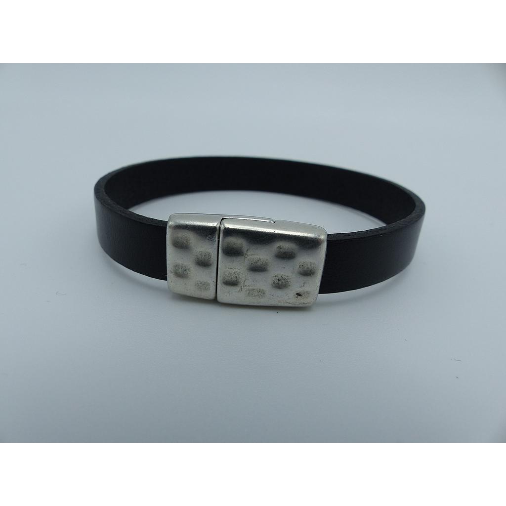 BRACELET SIMPLE NOIR MAGNETIQUE ROCK